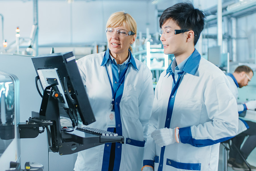 Part time Lab manager assisting in lab.